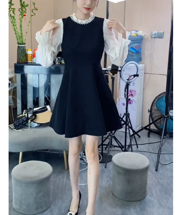 2025新款洋气百搭拼接收腰减龄显瘦打底短款连衣裙LNY20601