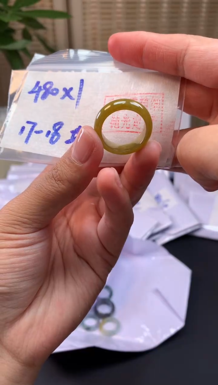 【闪购商品】定制翡翠未镶嵌戒圈#480元-毛货需精细抛光