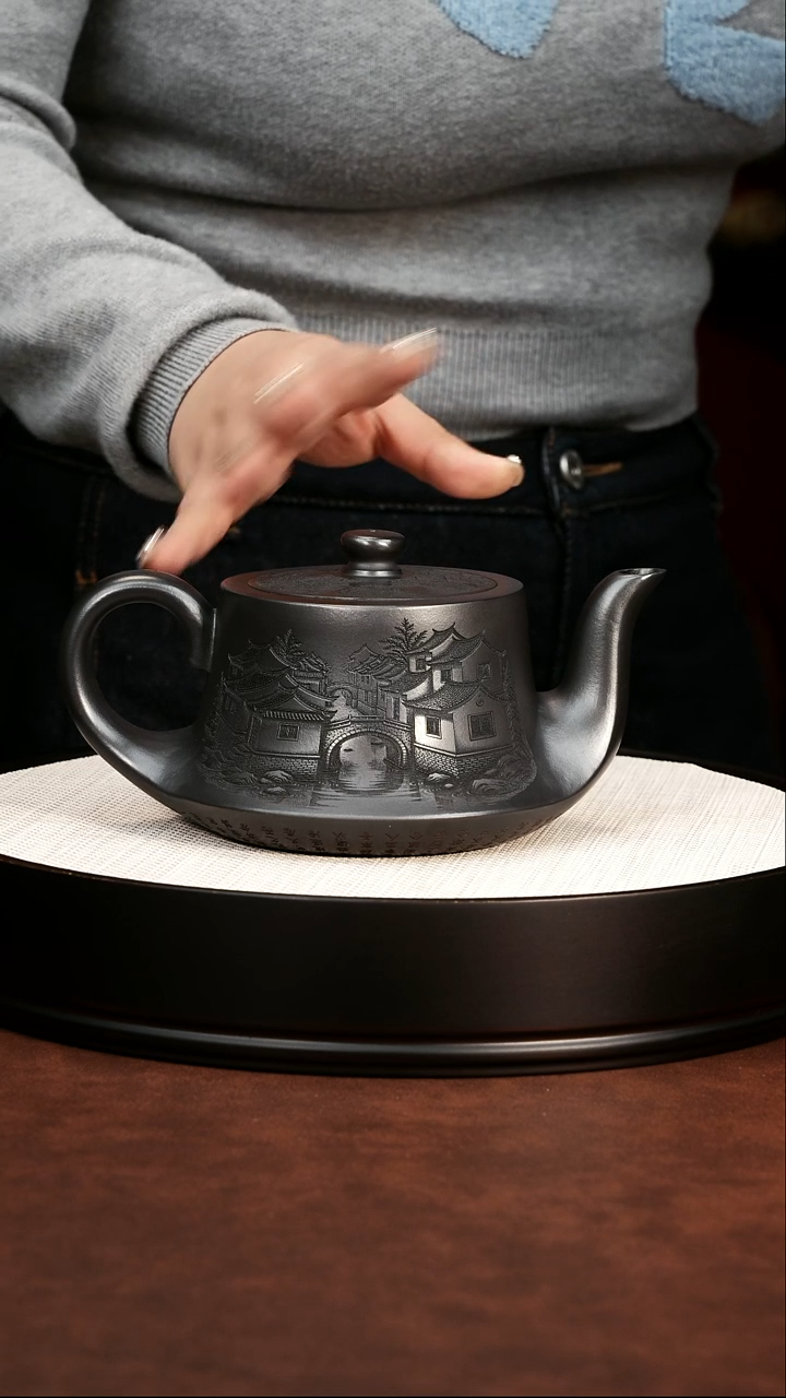 茶壶紫砂宜兴紫砂 曲壶 石黄 李恒杨 560cc