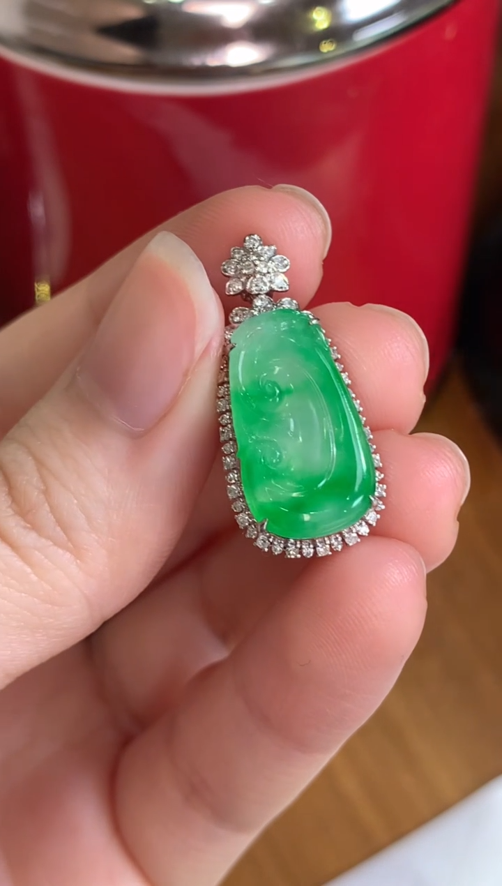 【闪购商品】翡翠颈饰18K金镶嵌如意