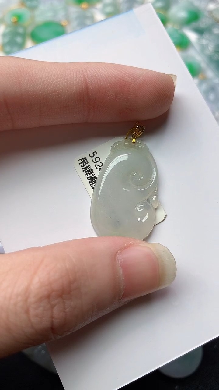 【闪购商品】翡翠颈饰18K金镶嵌21.........