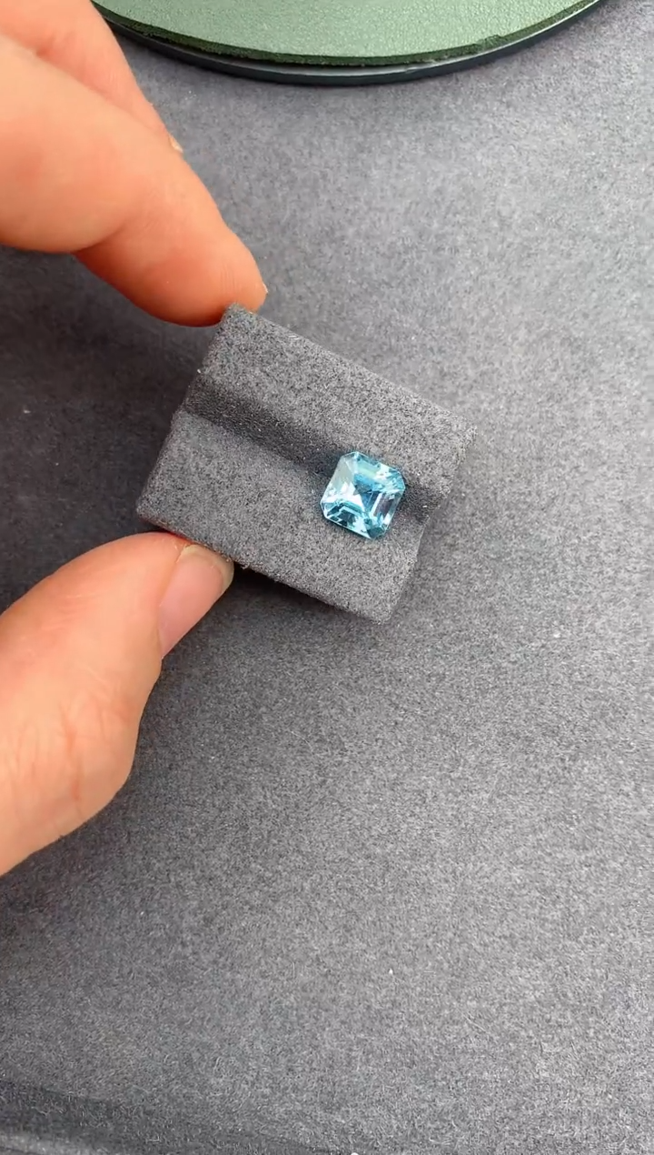 【闪购商品】海蓝宝石裸石未镶嵌2.1ct海蓝宝