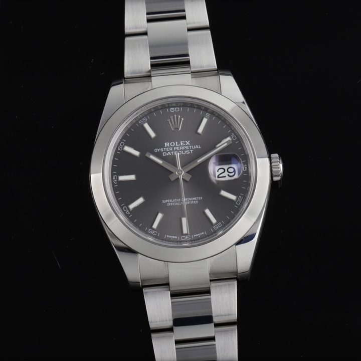 95新 Rolex/劳力士 24年日志型126300灰盘光圈板带男士经典机械表