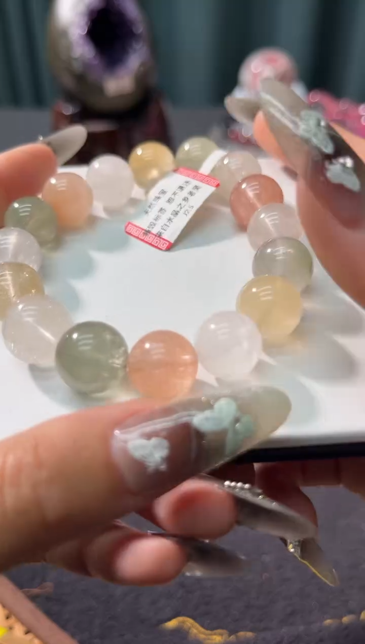 【闪购商品】水晶手链未镶嵌90多样性发其一/13+