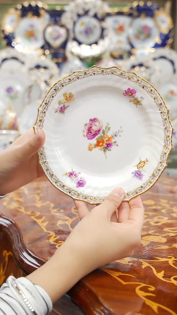 瓷米多家中古瓷器如图所示8