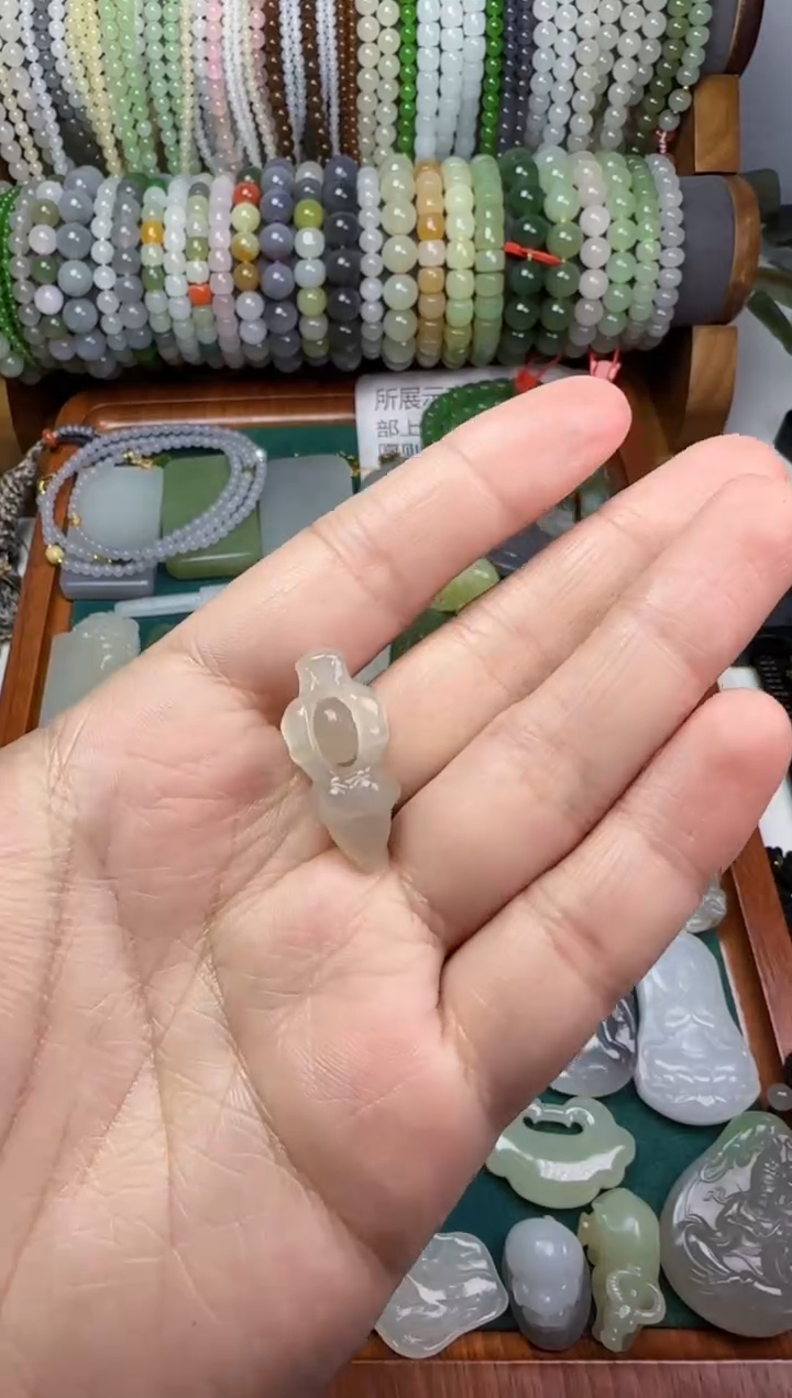 【闪购商品】和田玉无未镶嵌降魔杵手机挂