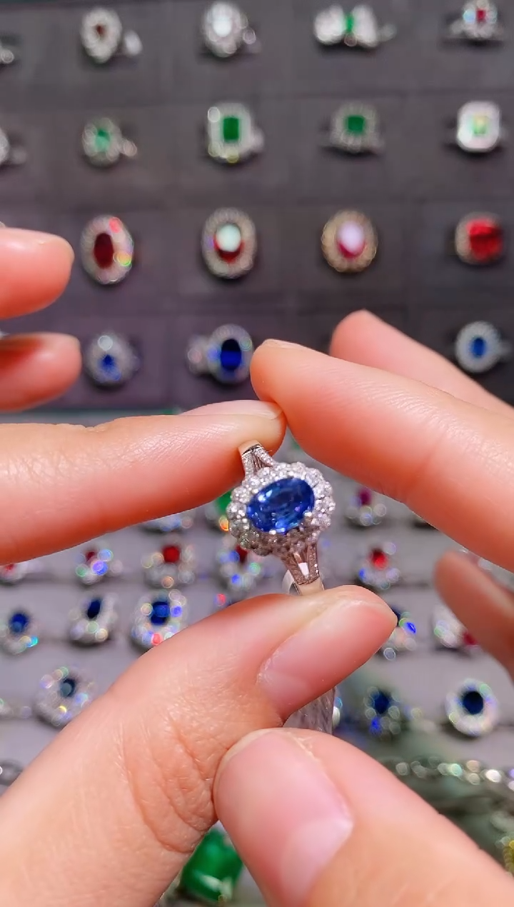 【闪购商品】蓝宝石18K金戒指18K金镶嵌-