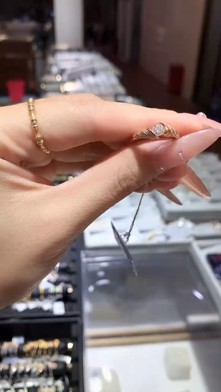 【闪购商品】钻石戒指18K金镶嵌 钻石戒指