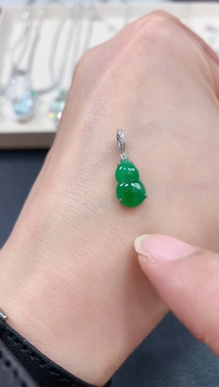 【闪购商品】翡翠颈饰18K金镶嵌v8多样性一件发货