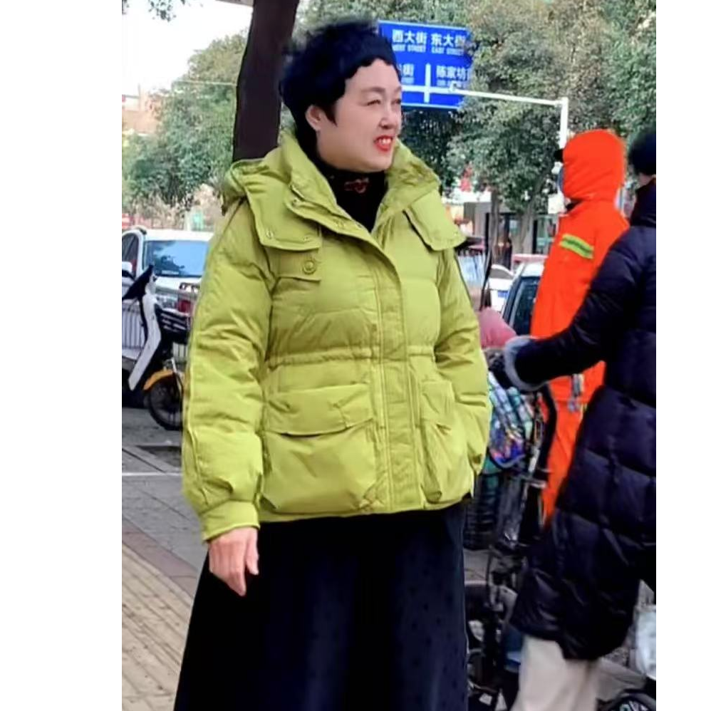 花花推荐漂亮鸭绒服