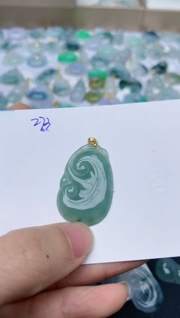 【闪购商品】翡翠颈饰18K金镶嵌天然翡翠A货    283