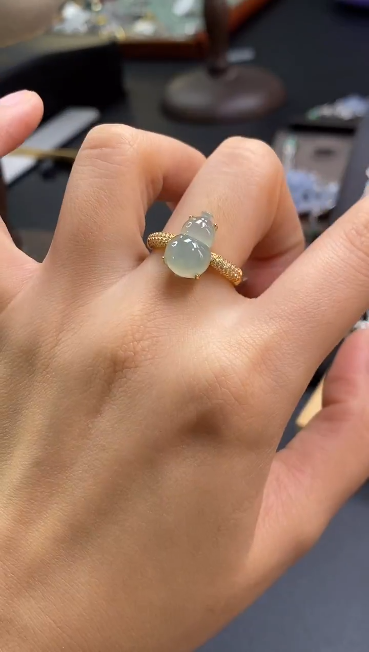 颈饰银S925镶嵌翡翠18630