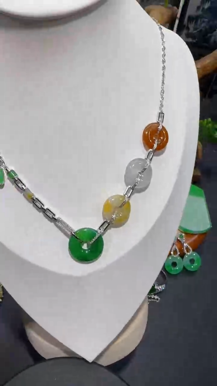 【闪购商品】翡翠套链18K金镶嵌套链