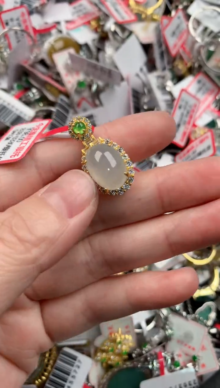 银S925镶嵌戒指翡翠666            4