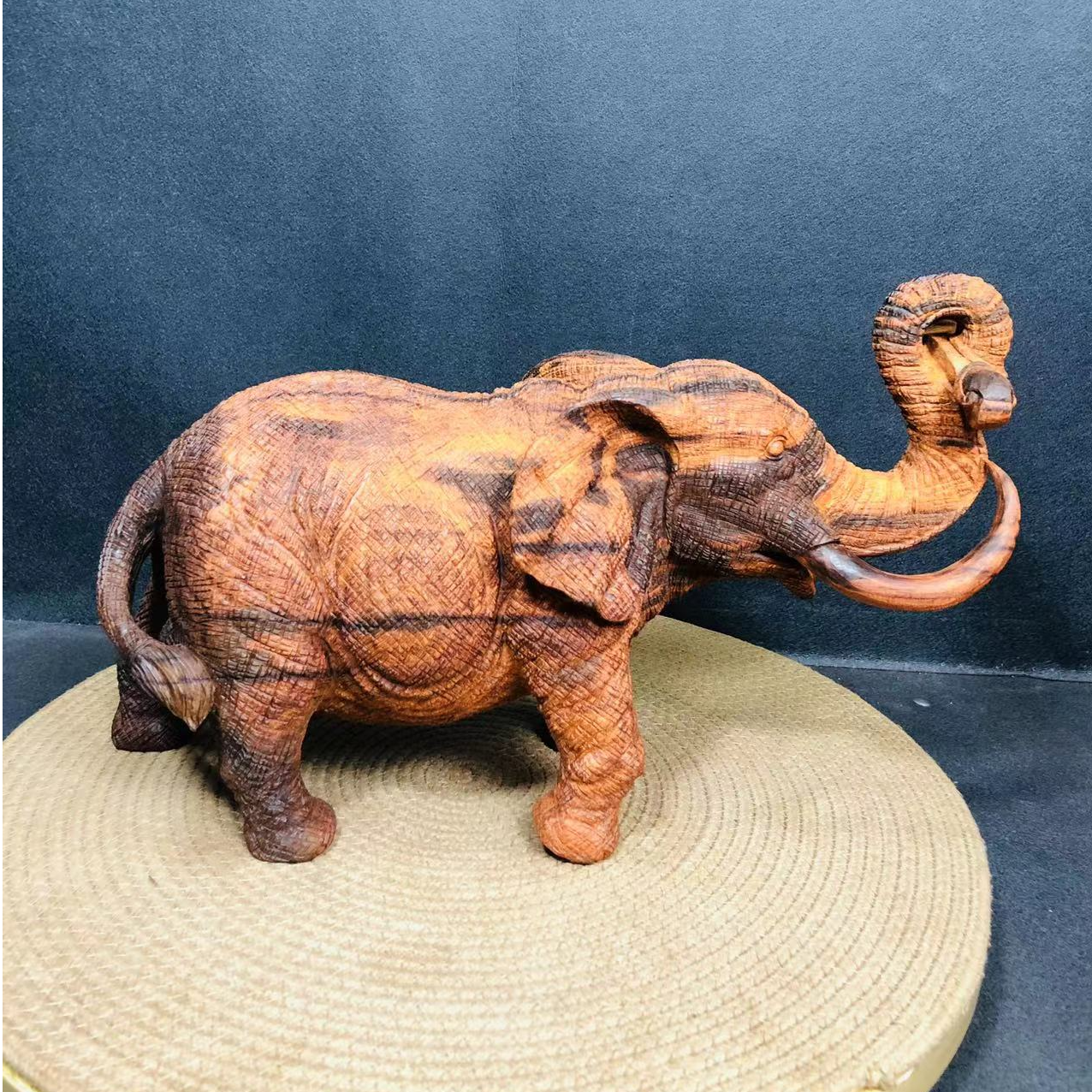 老挝大红酸枝，交趾黄檀，吉祥如意，全立体镂空雕，清刀无暇次，