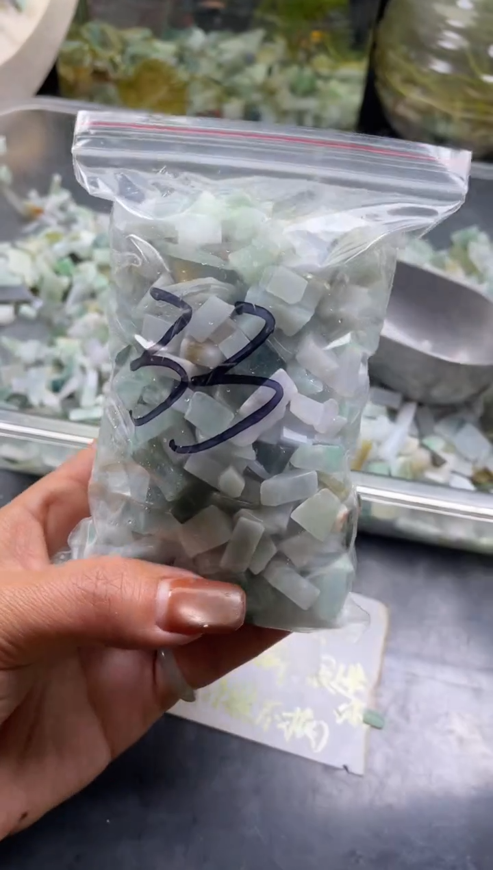 配石翡翠天然翡翠迷你500克33