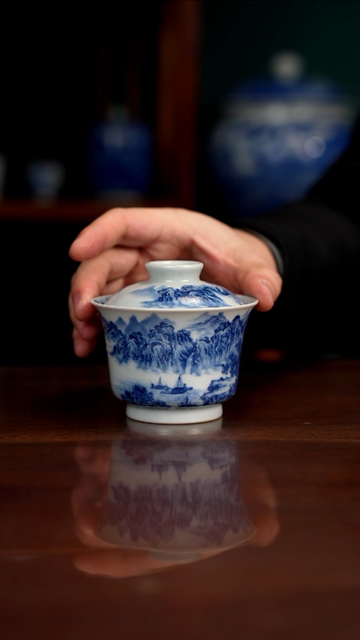 景琳藏 风雨归村图