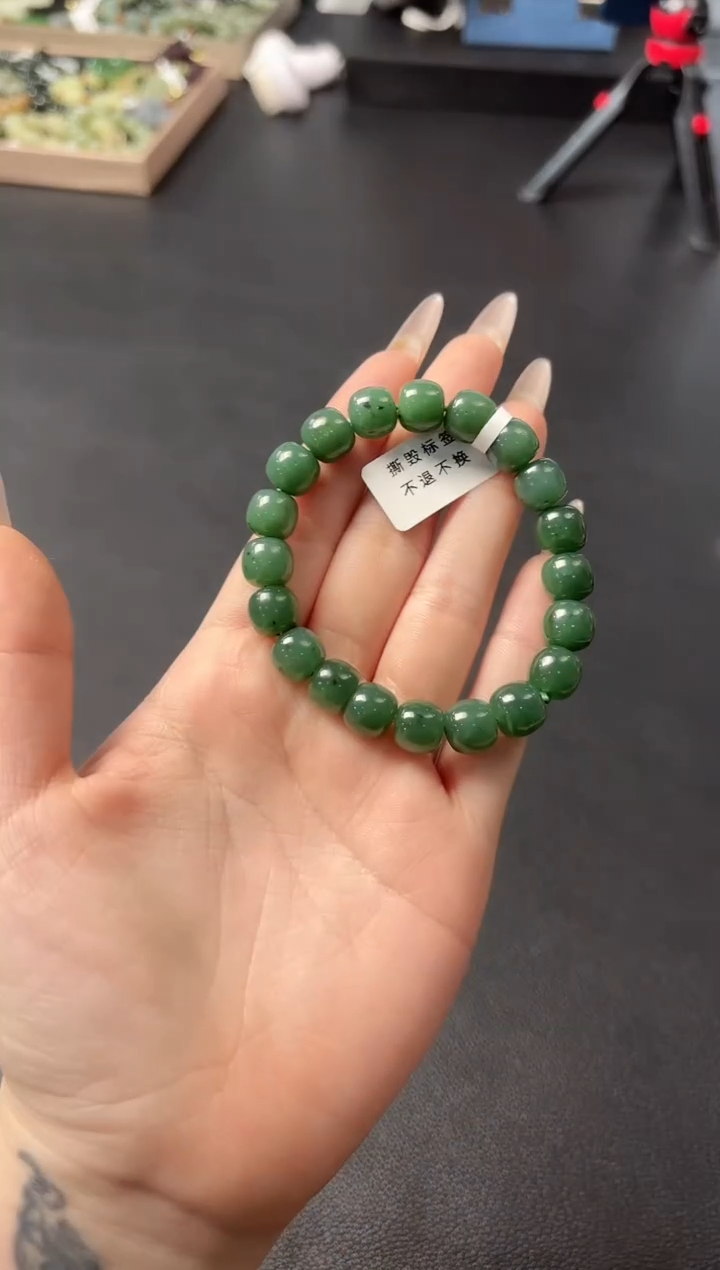 手串未镶嵌和田玉董小姐推荐 多样性发货 拍一发一by