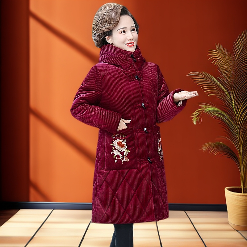 中老年加绒加厚棉衣妈妈装连帽绣花灯芯绒保暖外套中长宽松大棉袄