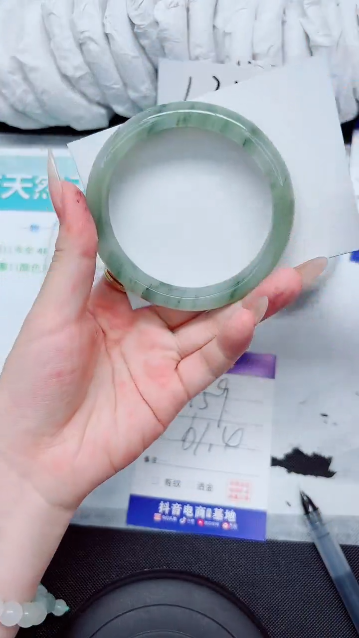 石英质玉手镯未镶嵌159-61.4