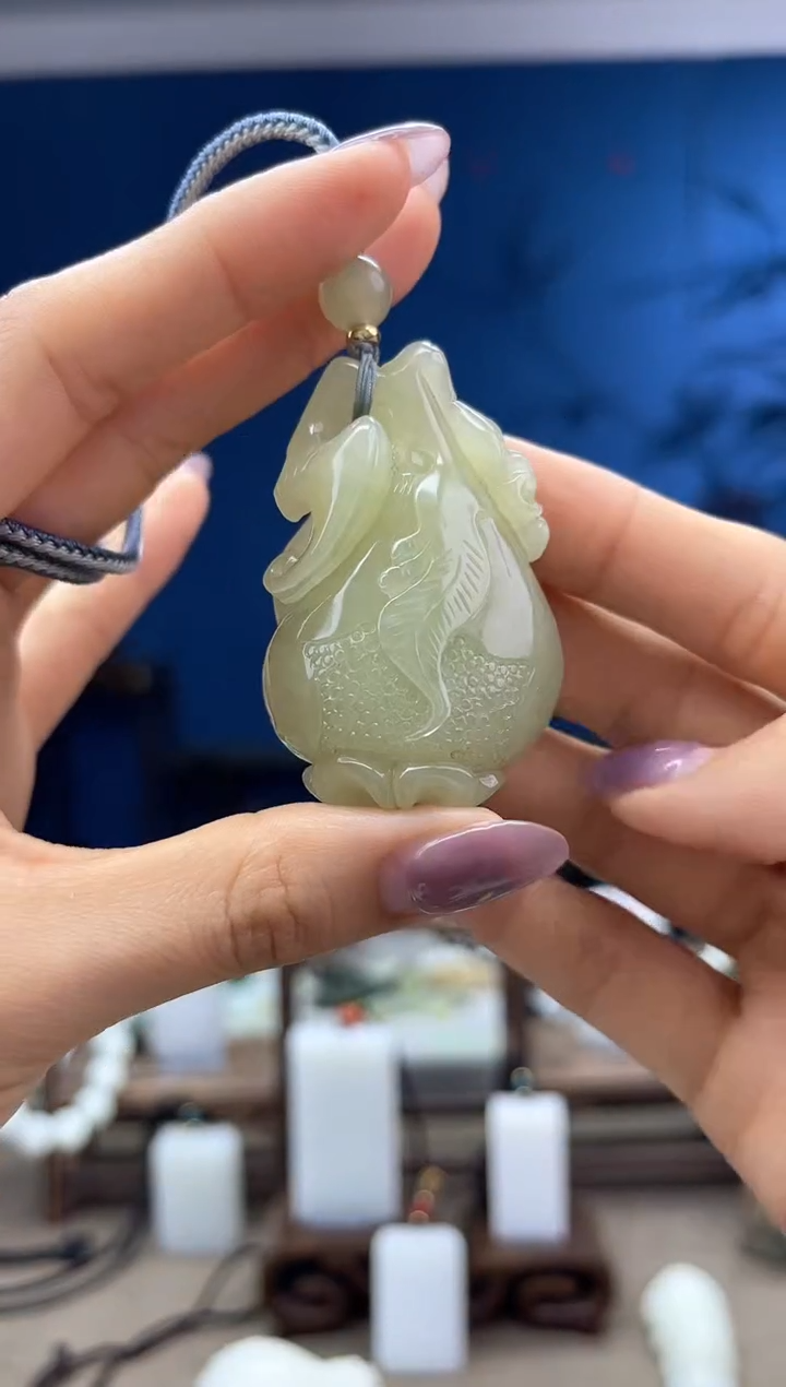 和田玉未镶嵌颈饰1