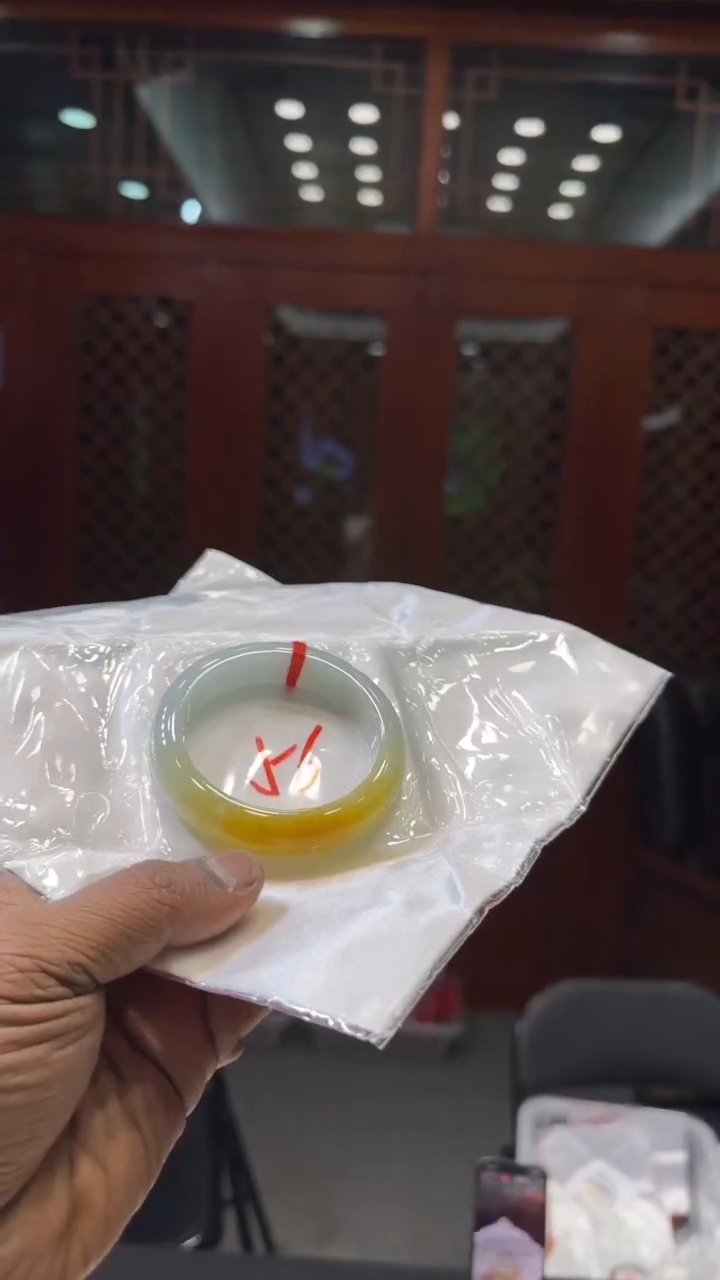 【闪购商品】翡翠手镯未镶嵌手镯