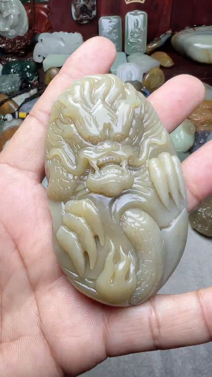 和田玉未镶嵌把件-