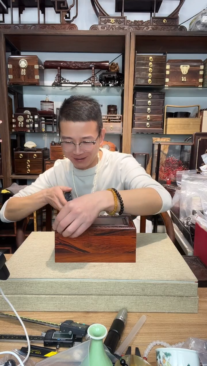 乌木类书架658微凹带内衬竹节抽拉盒22公分