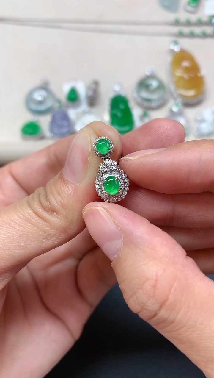 【闪购商品】翡翠吊坠(不含链)18K金镶嵌Q94|2980