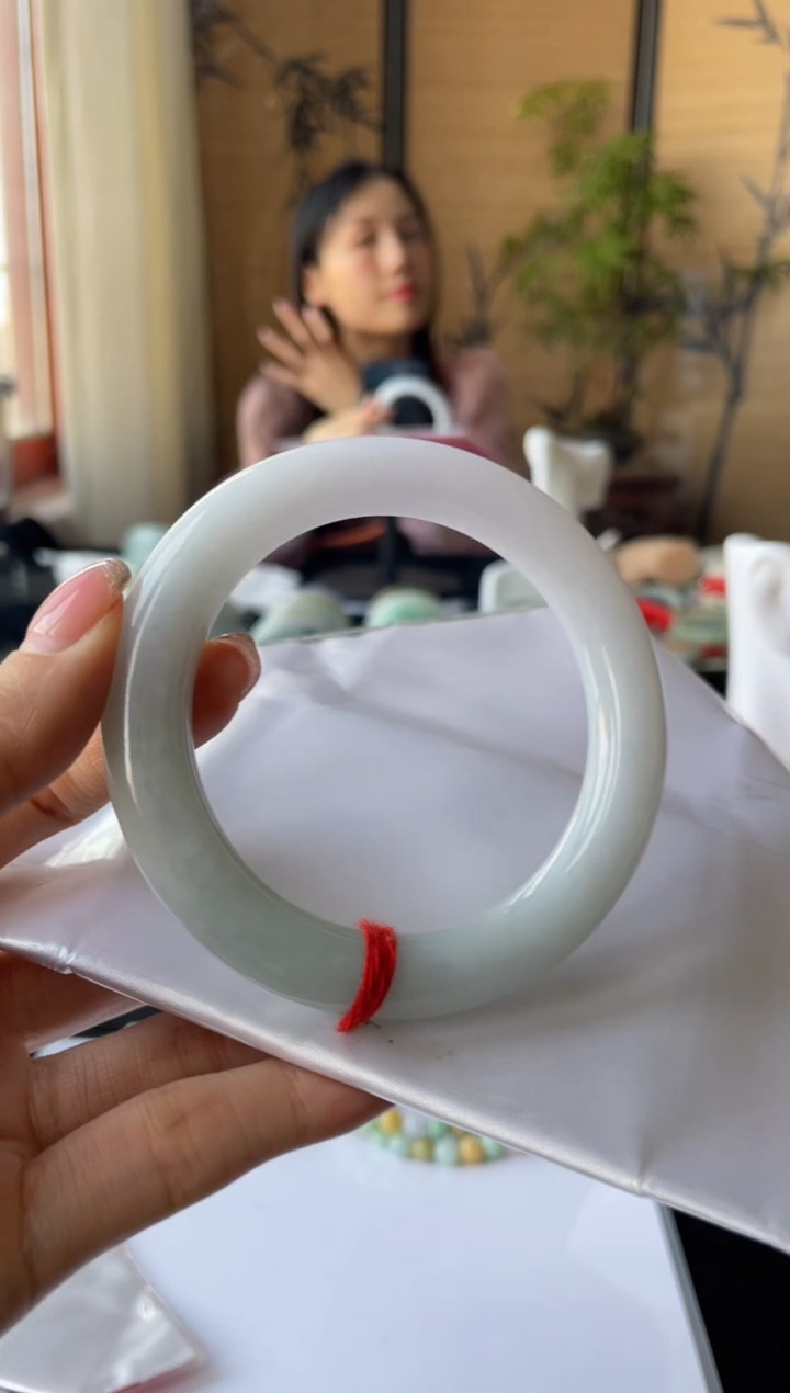 【闪购商品】翡翠手镯未镶嵌L圈口56+编号9