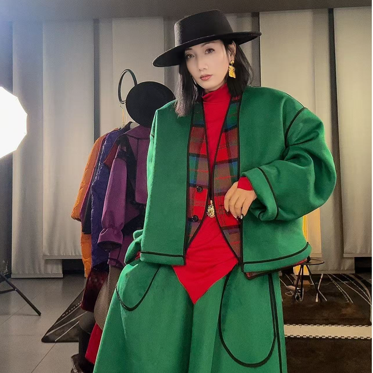 2025小众设计马甲两件套大衣女时尚气质街拍个性宽松百搭双层外套