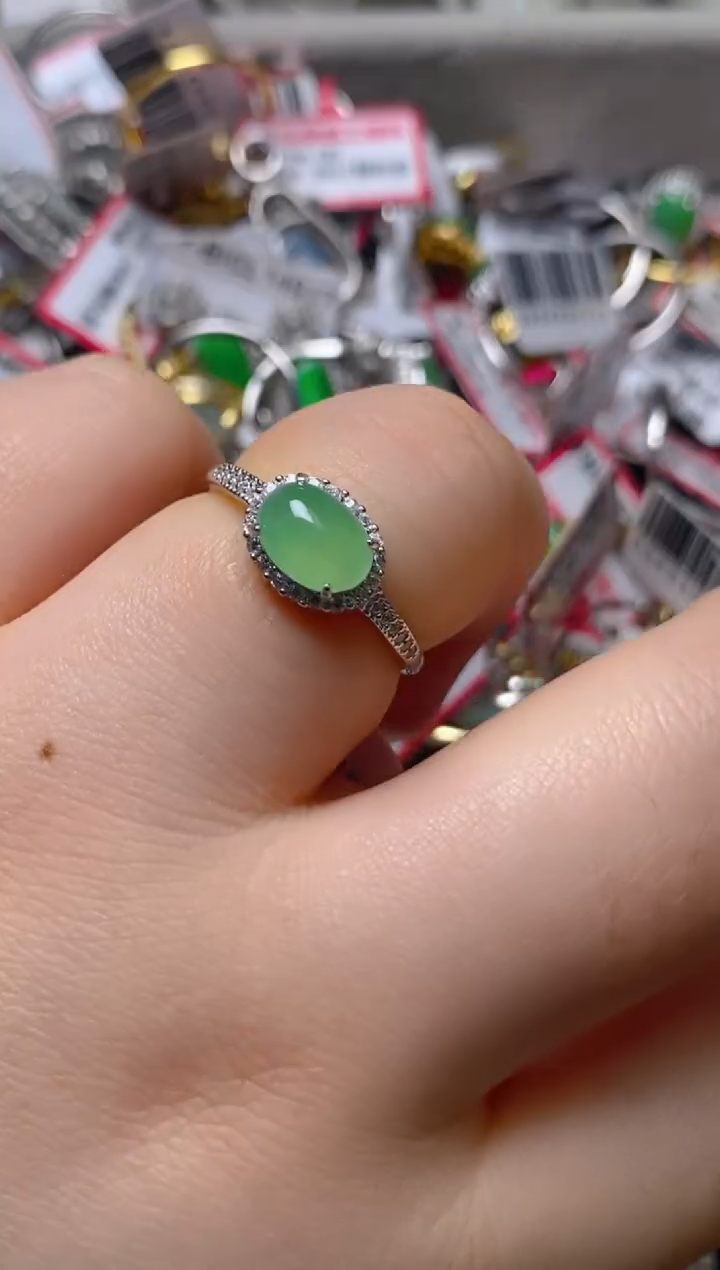 银S925镶嵌戒指翡翠百内无证书