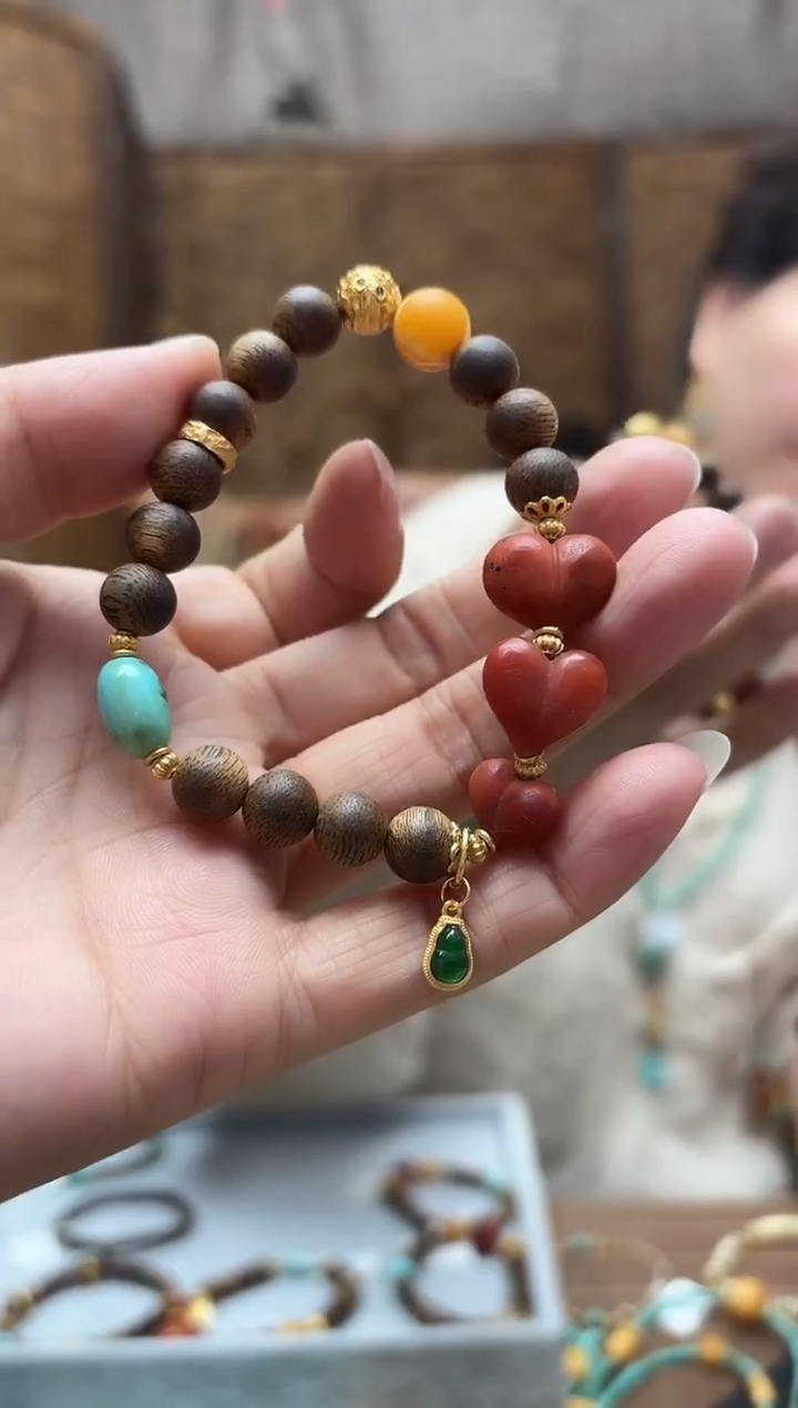 未镶嵌绿松石颈饰发一件设计款