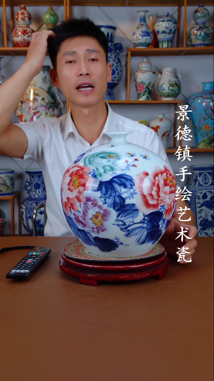 现代景德镇手工手绘陶瓷摆件17