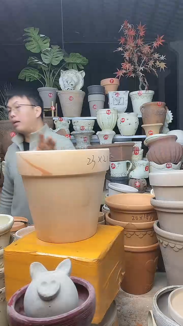 【闪购商品】缸1个23*21（红白）陶玛琪朵 无托无托