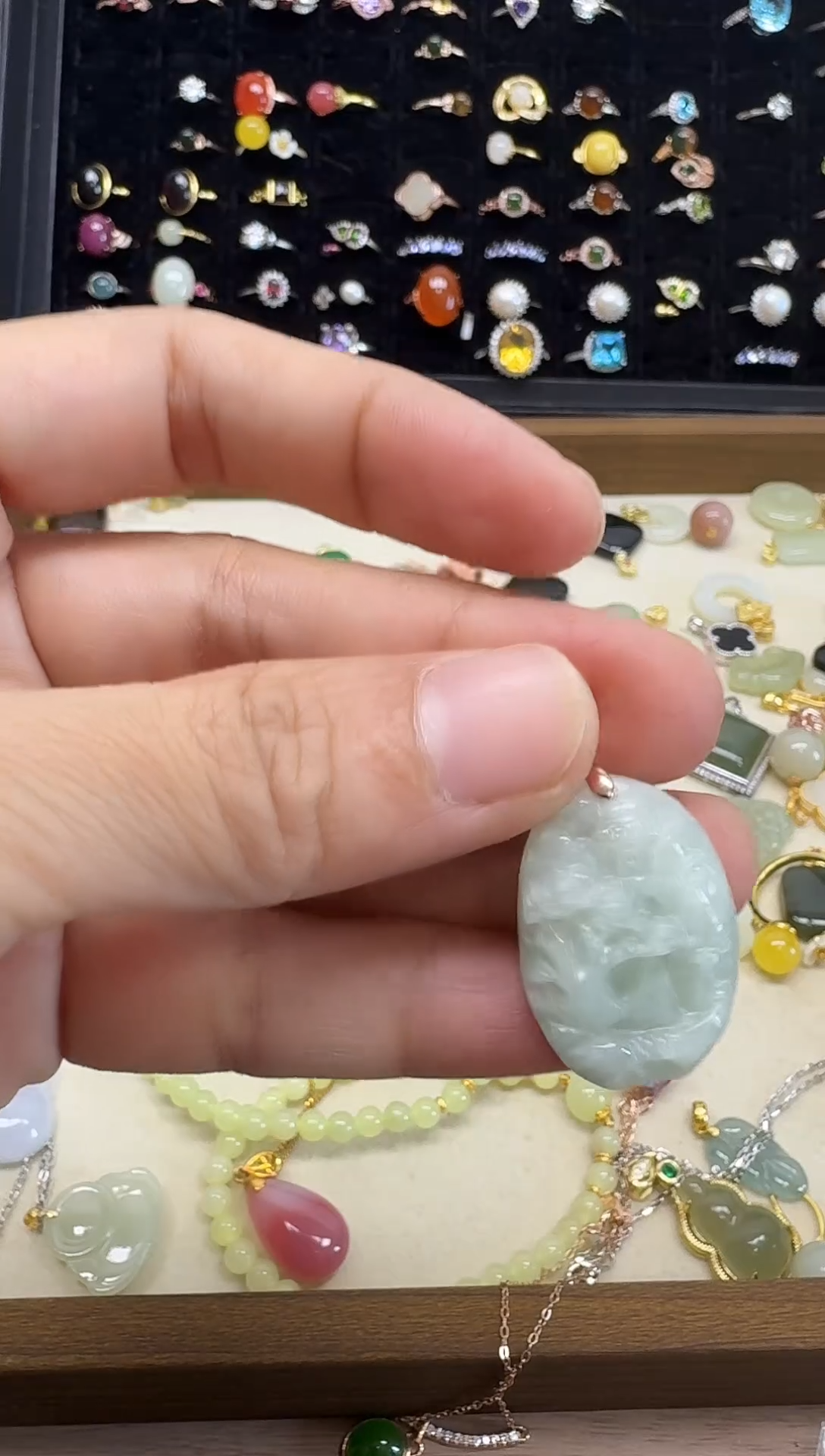颈饰未镶嵌翡翠颈饰 未镶嵌 翡翠