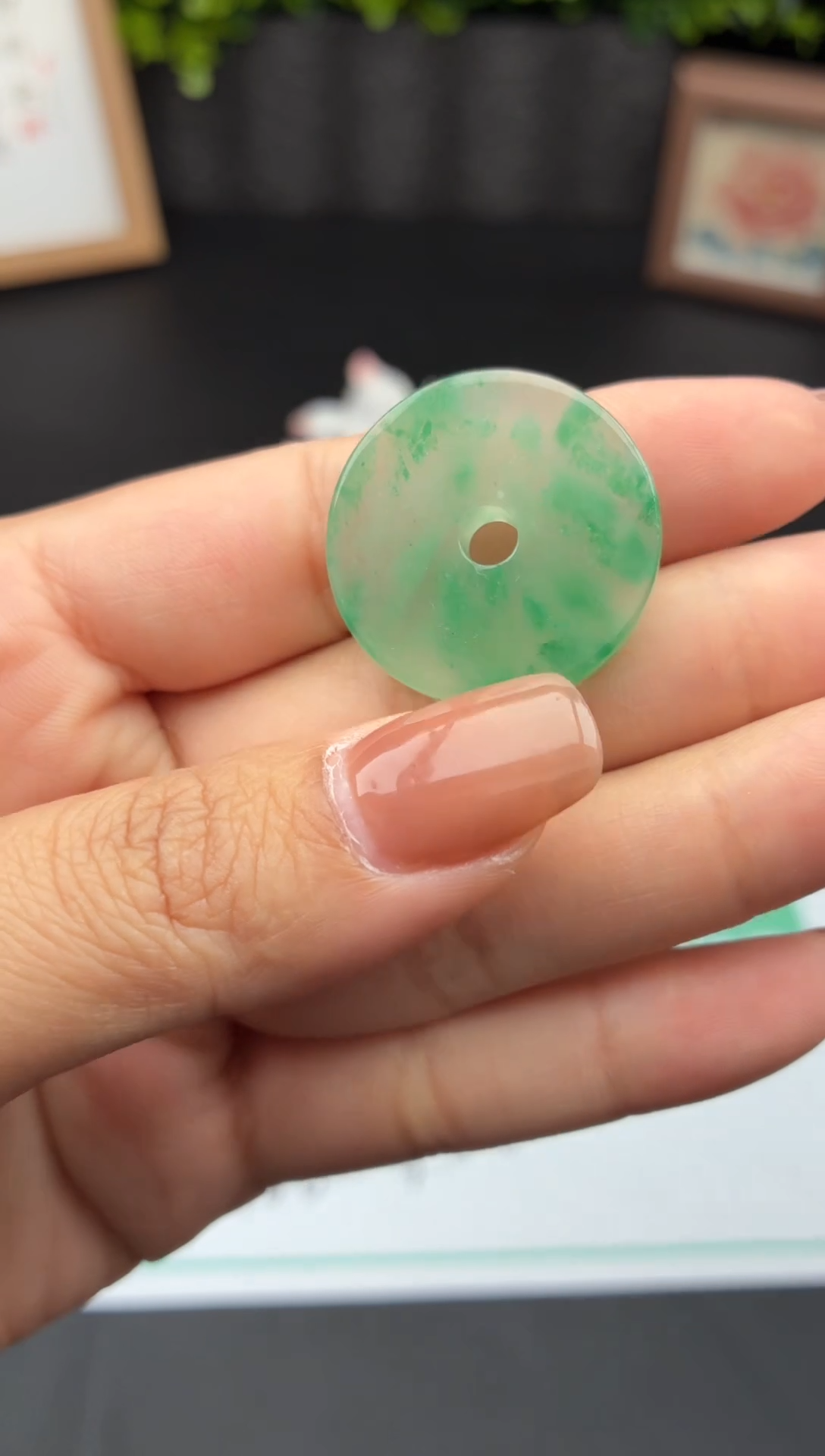 石英质玉未镶嵌颈饰非洲翠吊坠