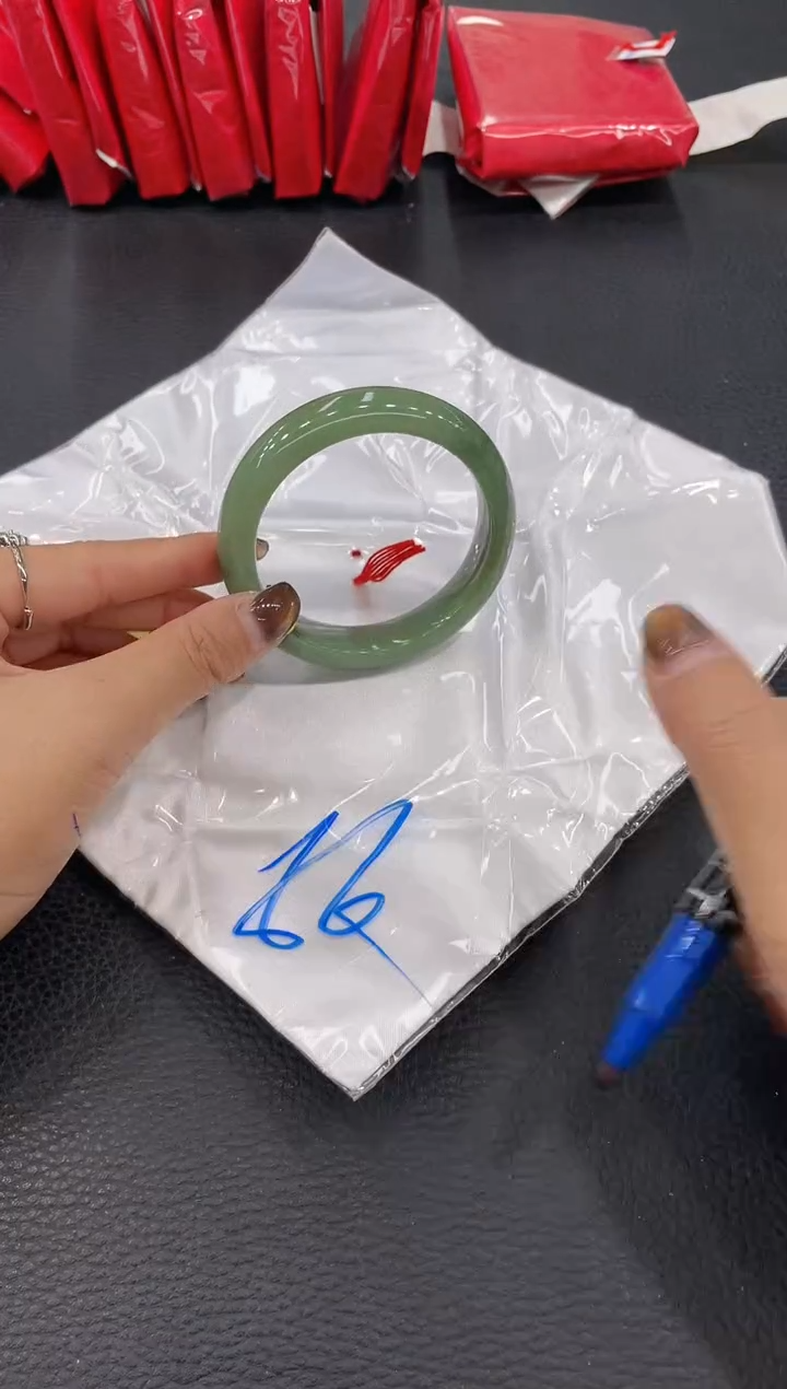 【闪购商品】翡翠手镯未镶嵌手镯