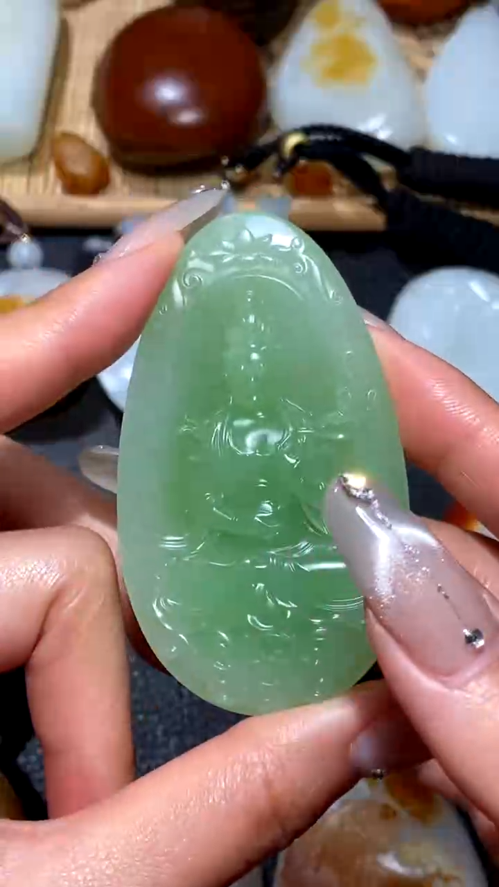【闪购商品】和田玉挂件未镶嵌委屈恶趣味