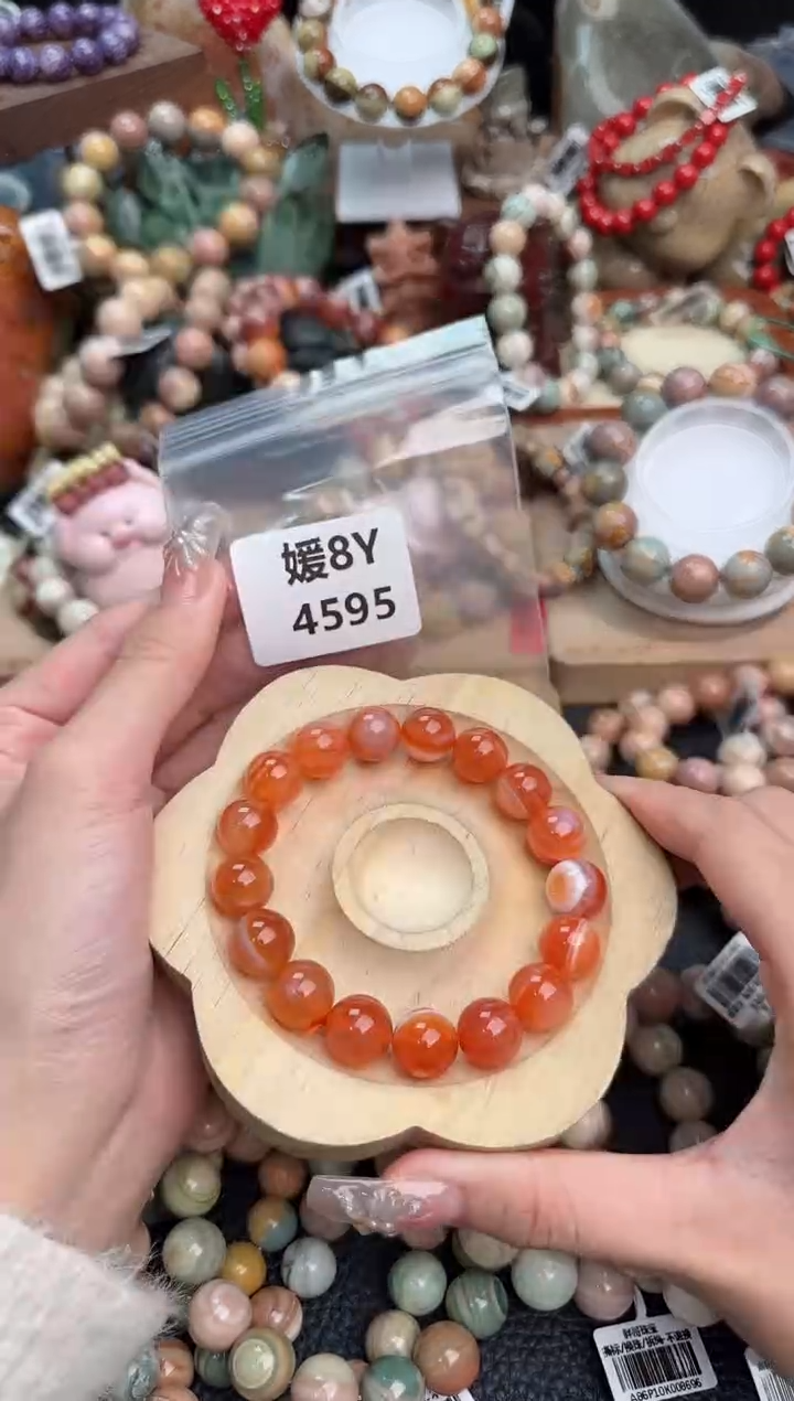 【闪购商品】石英质玉手链未镶嵌8Y4595