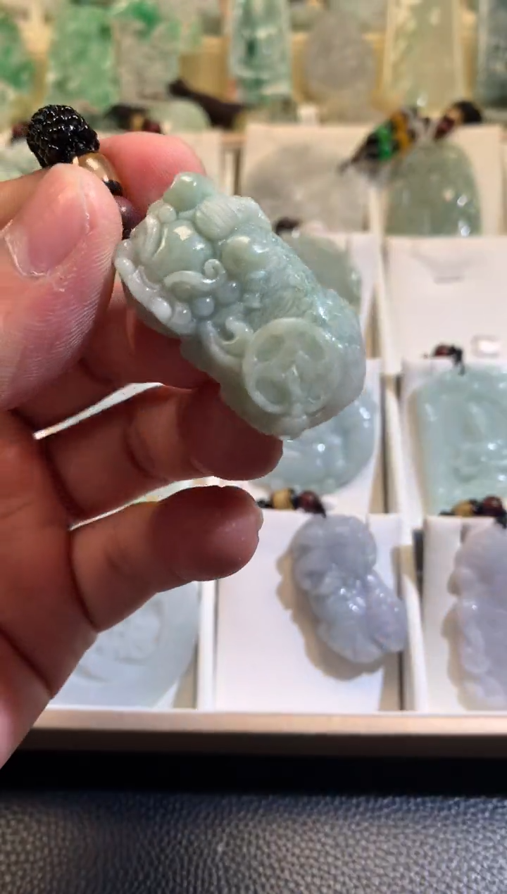 【闪购商品】翡翠颈饰未镶嵌03/04/26