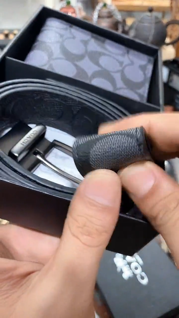 瓷片闪购商品  如图所示