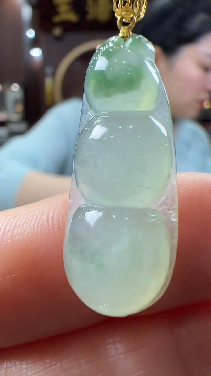 【闪购商品】翡翠挂件18K金镶嵌豆子 不含链