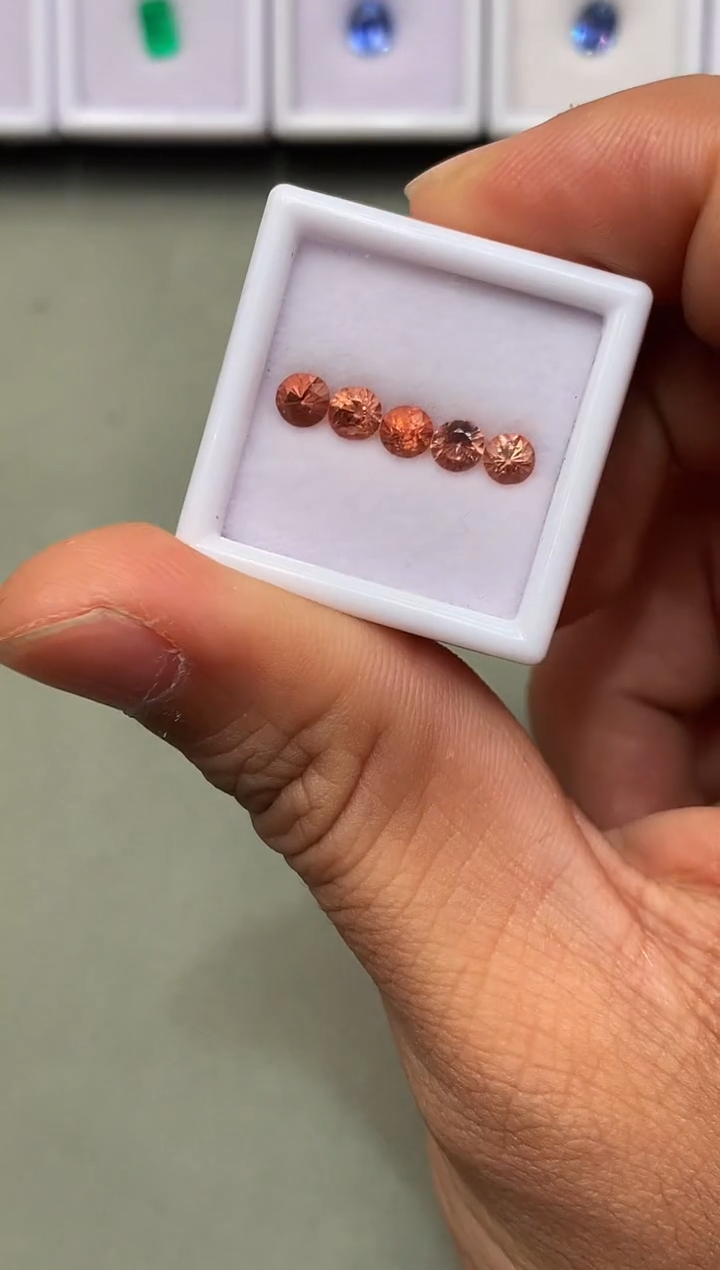 【闪购商品】定制尖晶石裸石未镶嵌圆切 一盒5/P 1.34ct