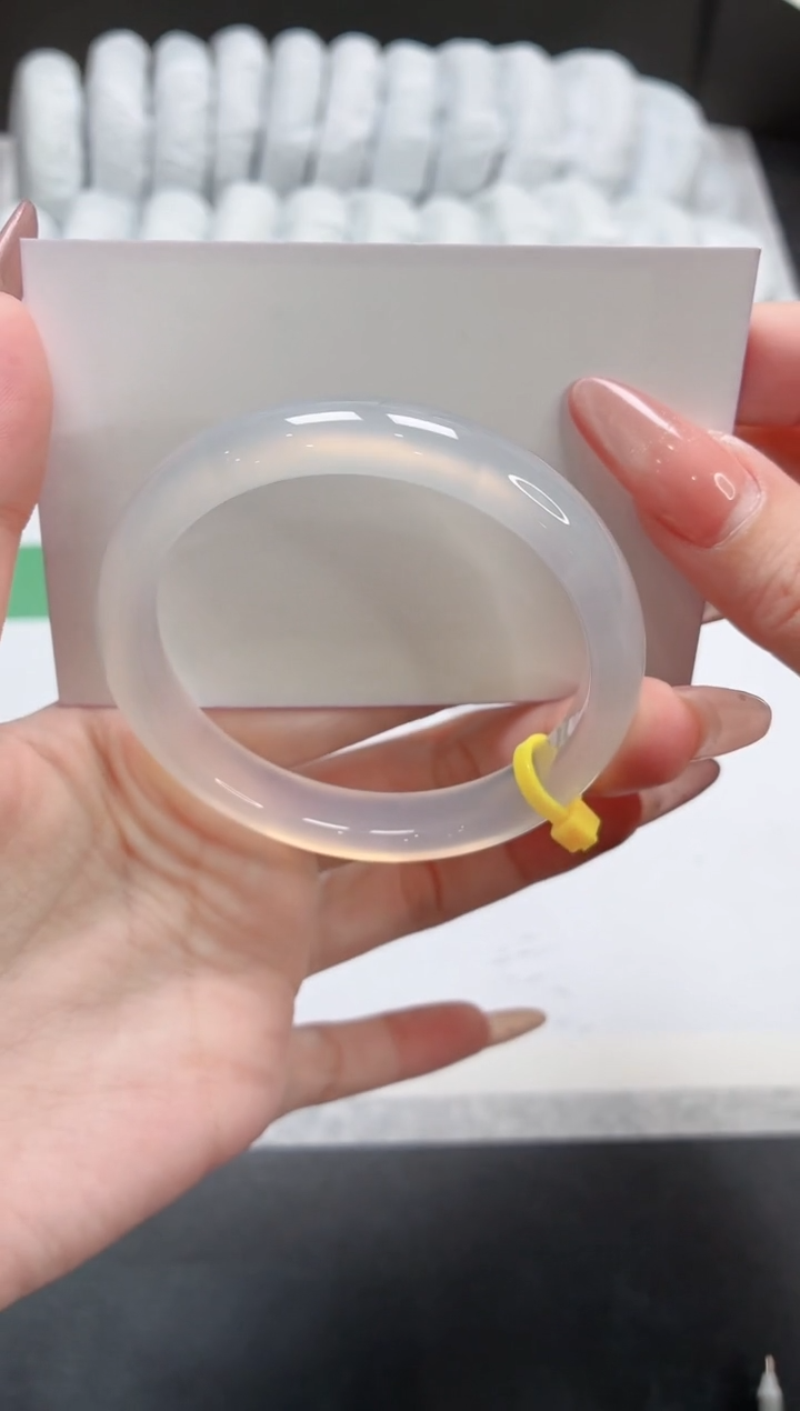 石英质玉手镯未镶嵌382-荔枝56