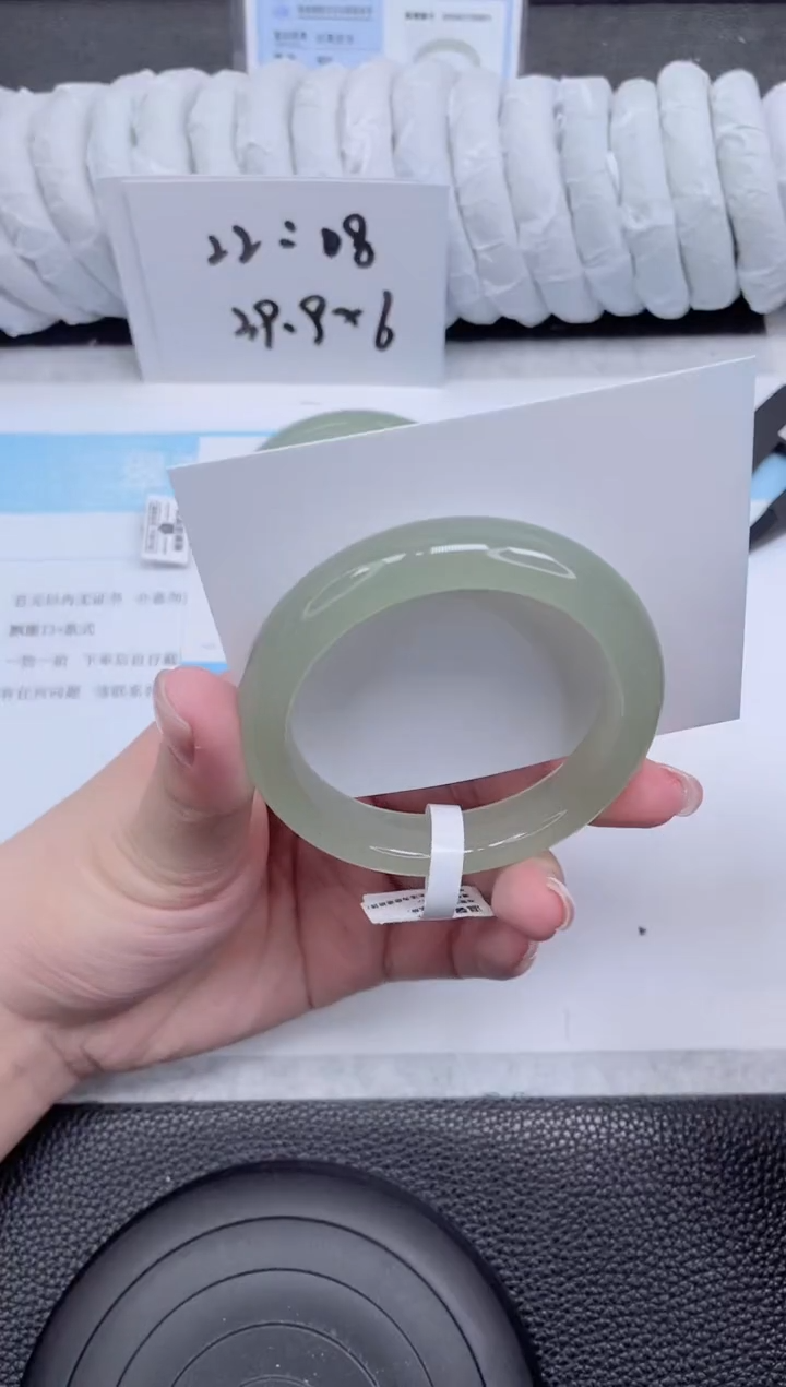 未镶嵌手镯石英质玉41-54.5