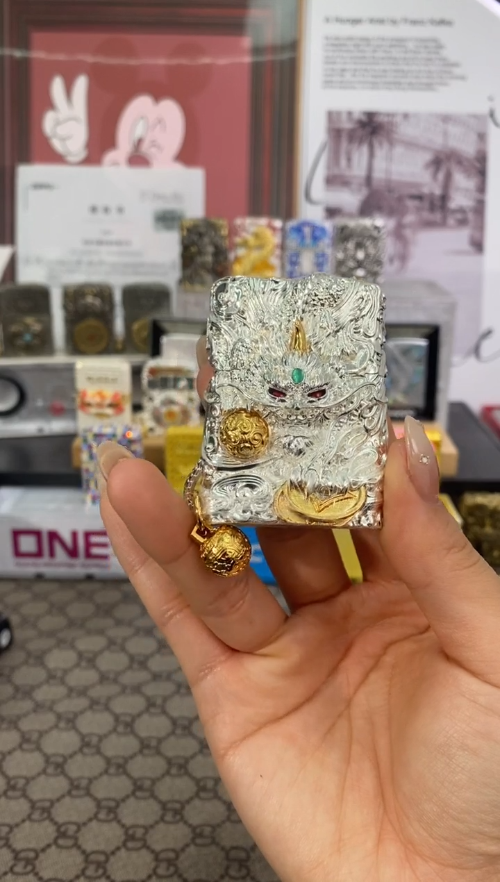 镜面ZIPPO银玉灵动貔貅 礼盒礼袋油火石