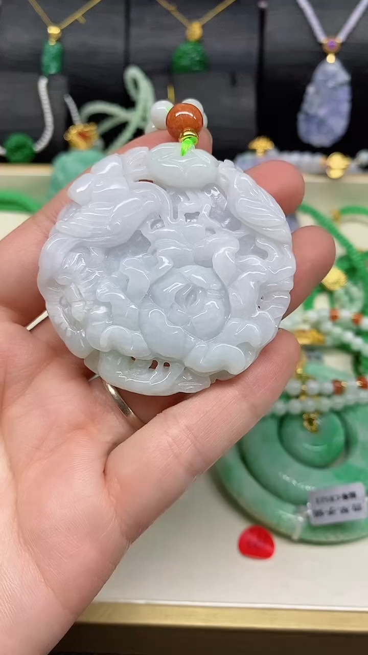 【闪购商品】翡翠吊坠(赠链)未镶嵌吊坠