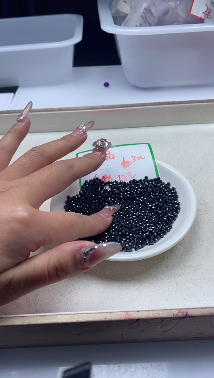 【闪购商品】尖晶石颈饰未镶嵌x114黑尖晶3mm*60