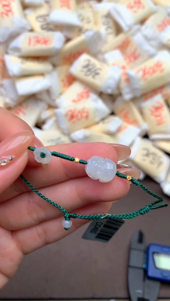 【闪购商品】翡翠手绳未镶嵌— 